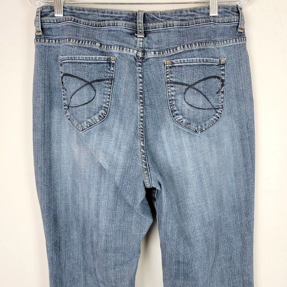 Chico's Platinum Marquis Washed Blue High Rise Boot Cut Jeans Women's 2.5 32X30 - Picture 7 of 9